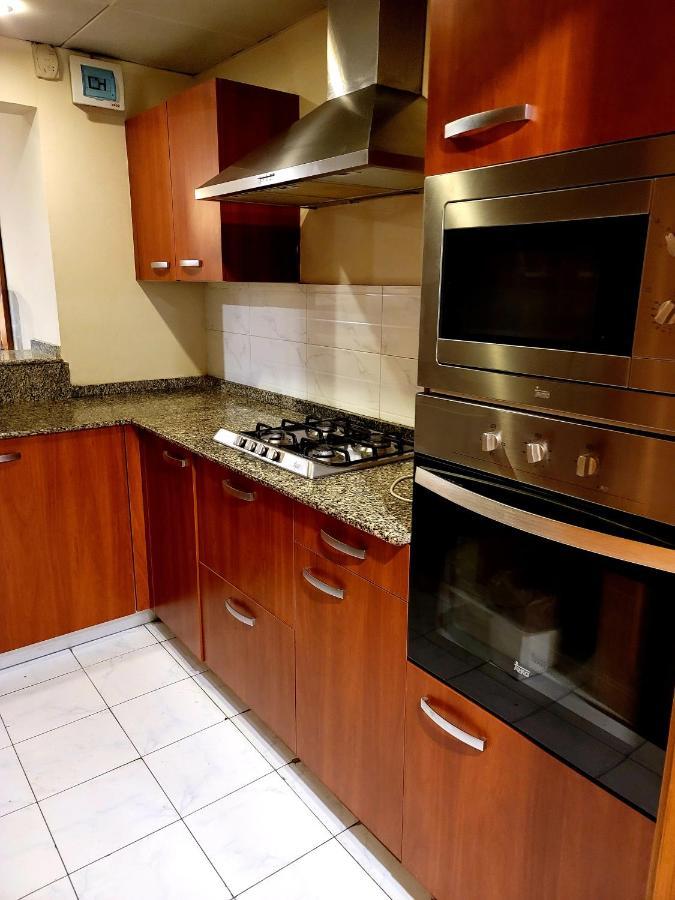 イスラマバードRoyal Residencia Centaurusアパートメント エクステリア 写真